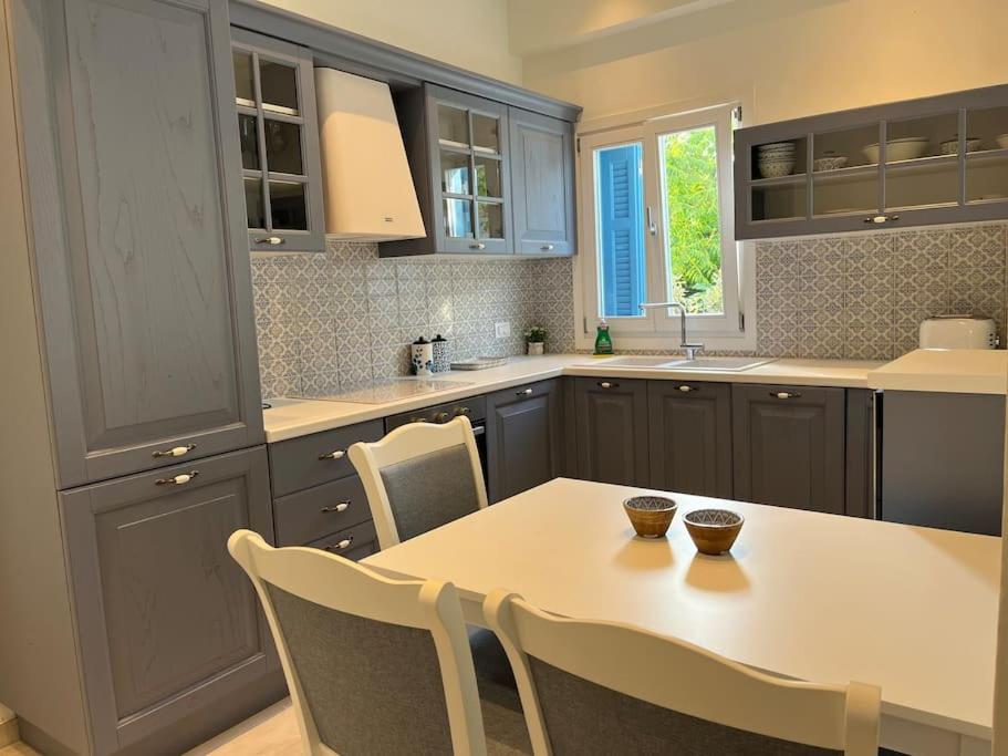 Casa Blue Flower - Bright & Breezy Home Fiskardo Exterior foto