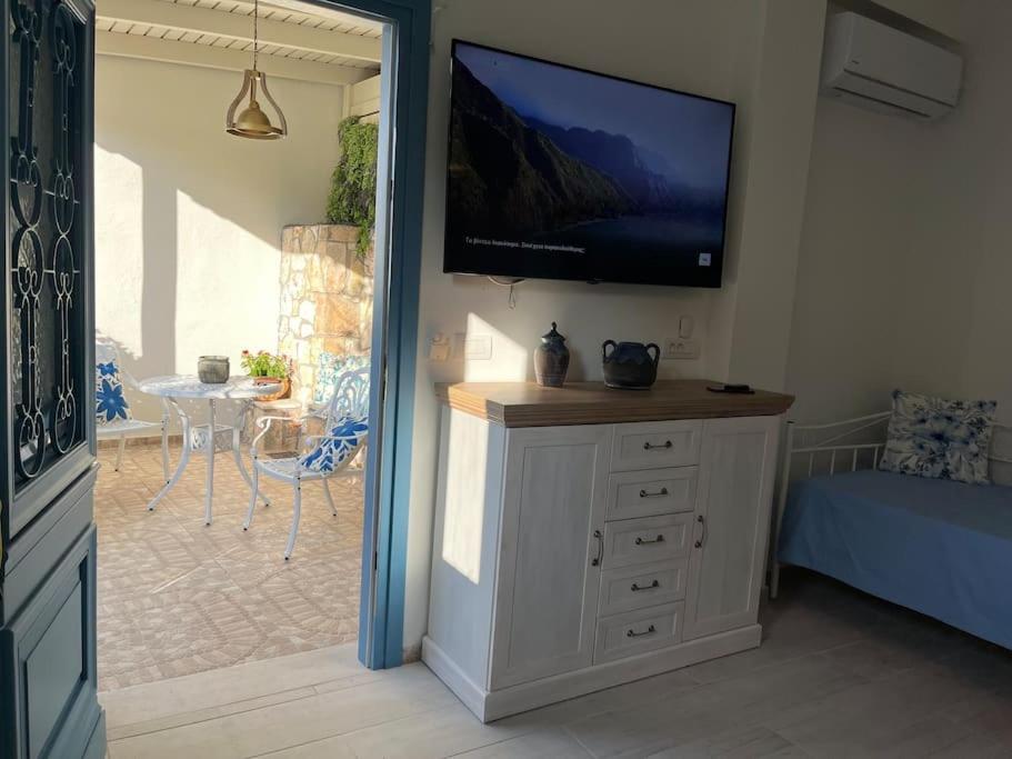 Casa Blue Flower - Bright & Breezy Home Fiskardo Exterior foto